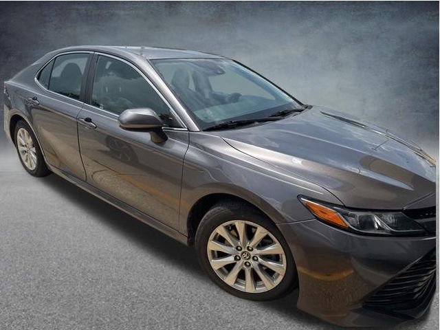 Used 2020 Toyota Camry LE FWD image 9