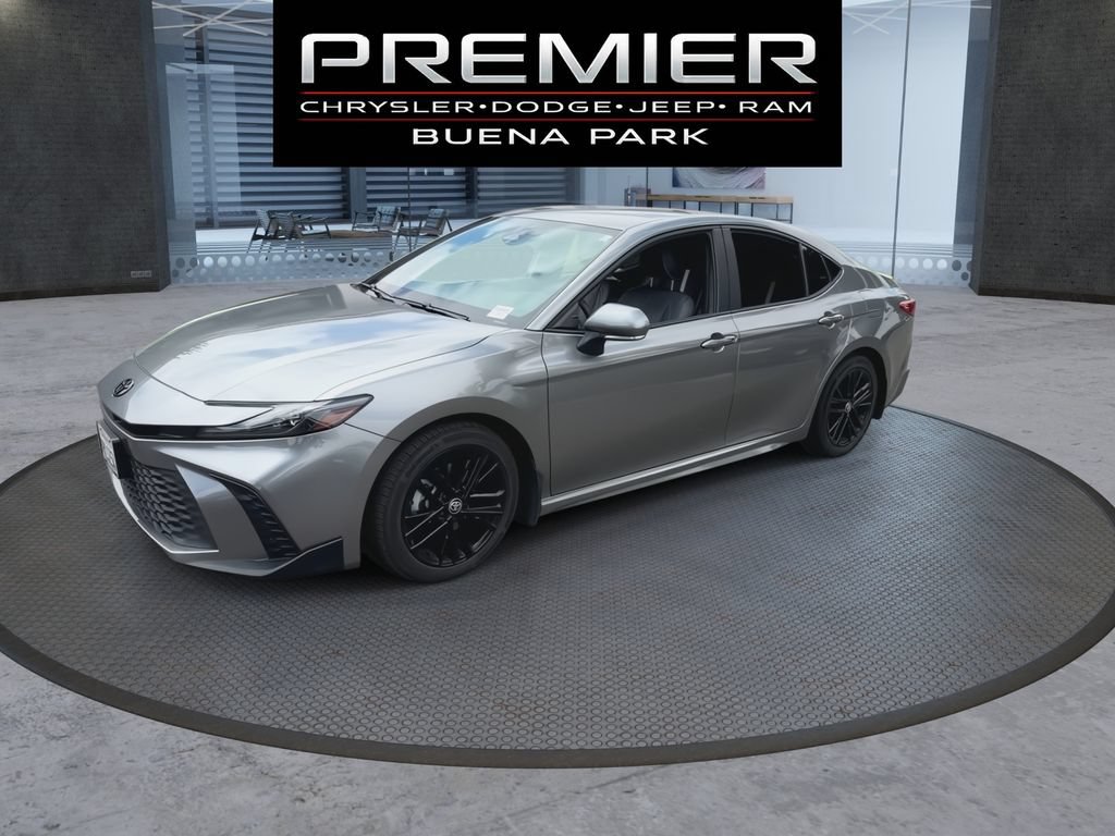 Used 2025 Toyota Camry SE FWD image 4