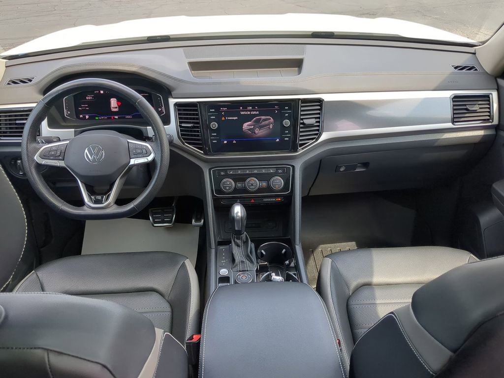 Used 2022 Volkswagen Atlas SEL Premium image 11