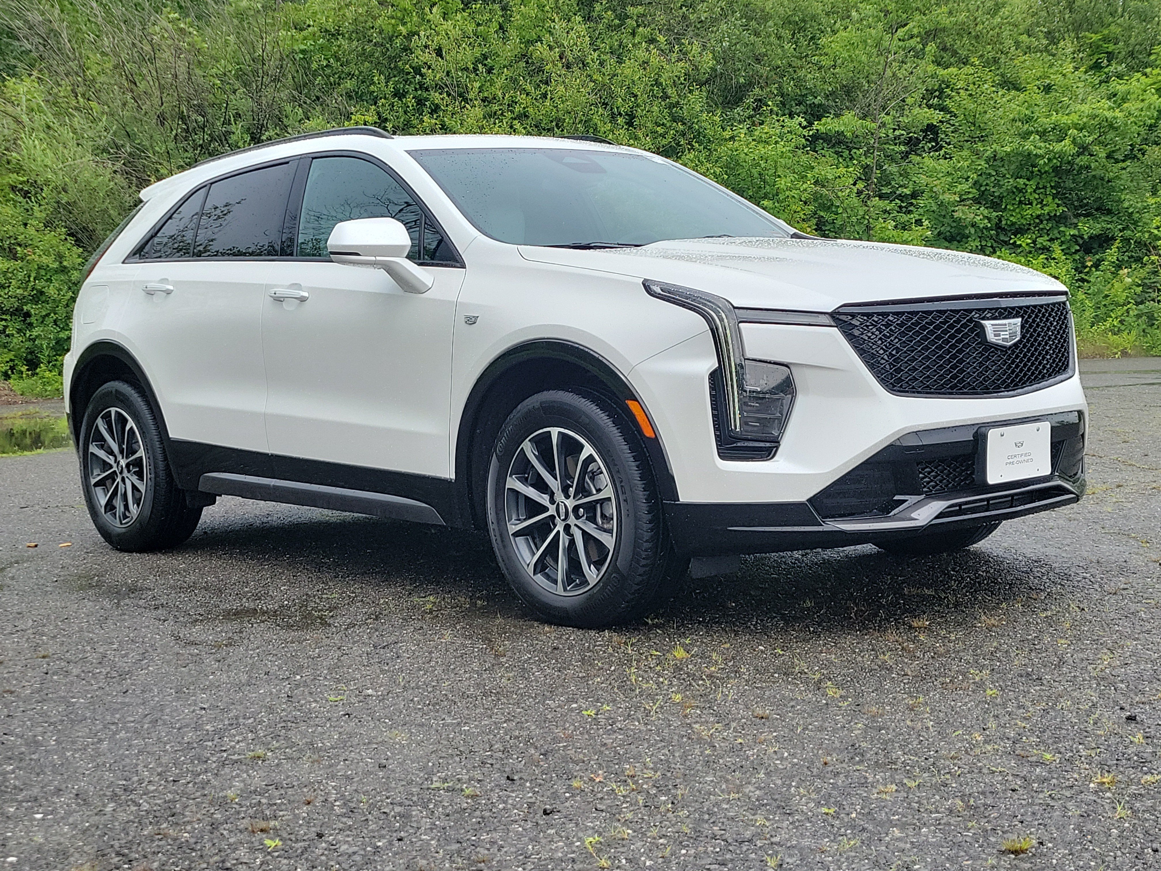 Used 2024 Cadillac XT4 Sport AWD/4WD image 3
