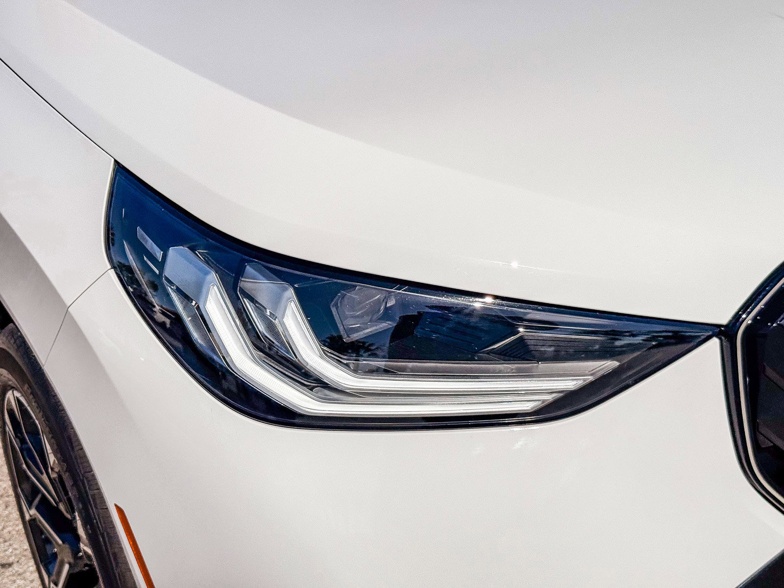 Certified 2025 BMW X3 xDrive30i w/ M Sport Package AWD/4WD image 8