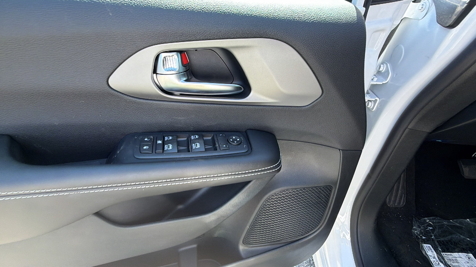 New 2027 Chrysler Pacifica LX FWD image 15