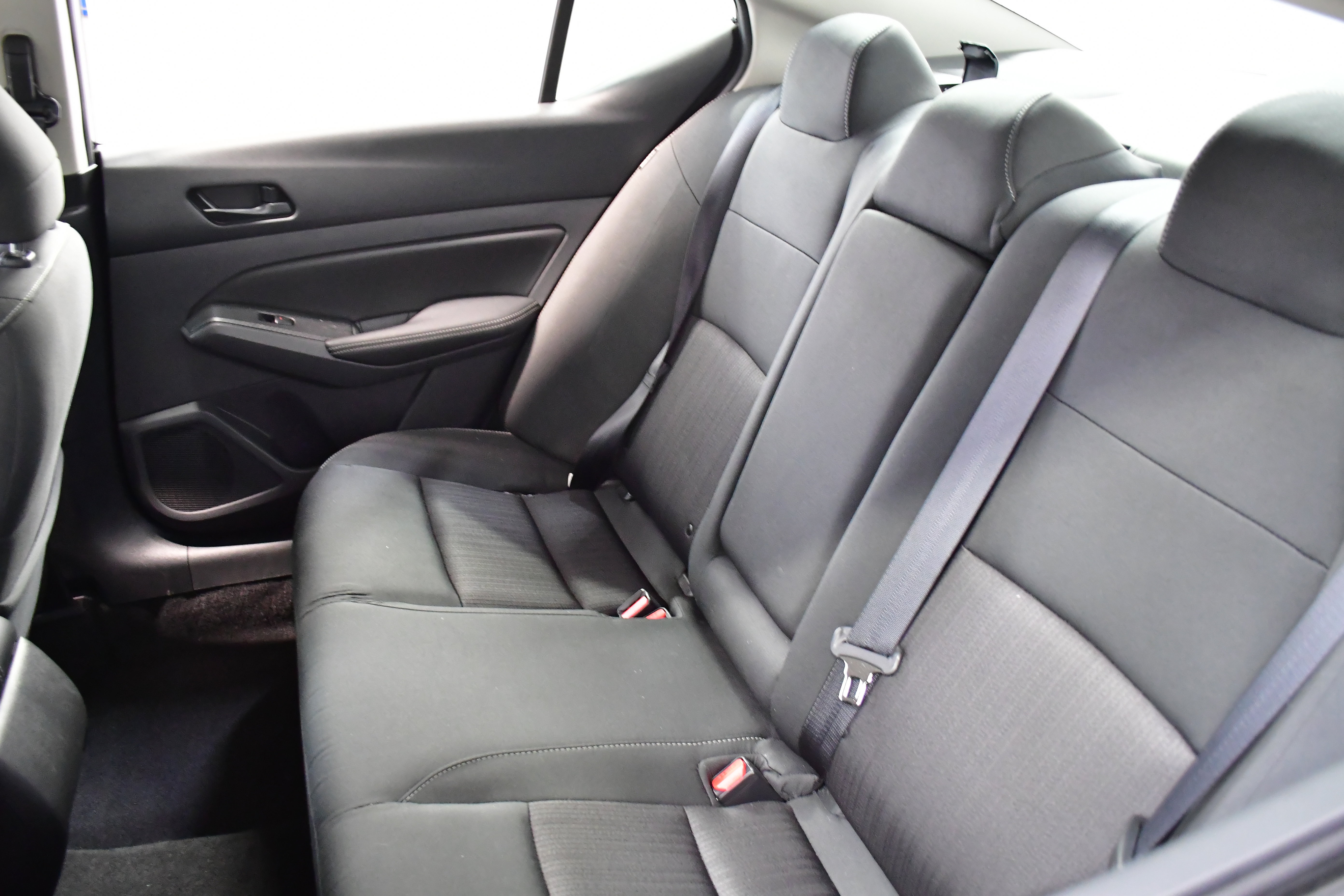 Used 2025 Nissan Altima 2.5 SV image 10