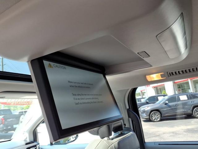 Used 2022 Toyota Sienna Limited FWD image 9