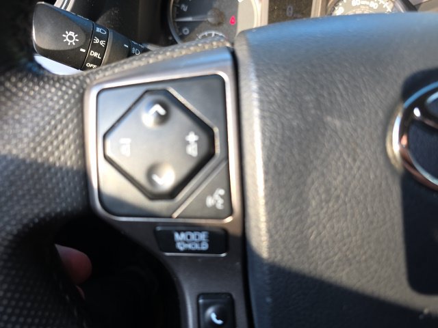 Used 2020 Toyota Tacoma SR5 w/ Technology Package AWD/4WD image 19