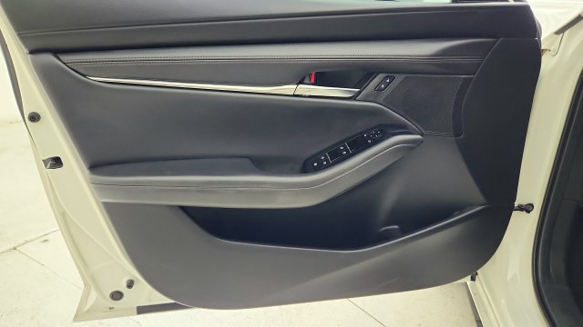 Used 2021 MAZDA MAZDA3 s FWD image 19