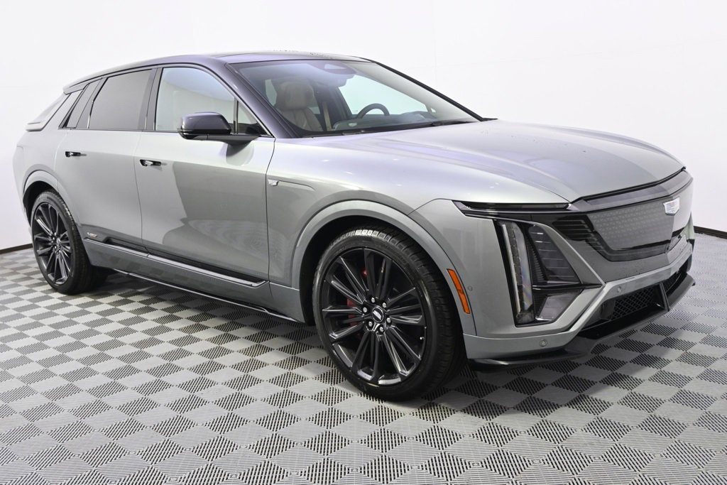 New 2026 Cadillac Lyriq V image 8