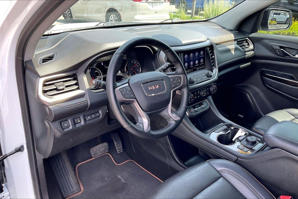 Used 2023 GMC Acadia AT4 w/ Technology Package AWD/4WD image 13