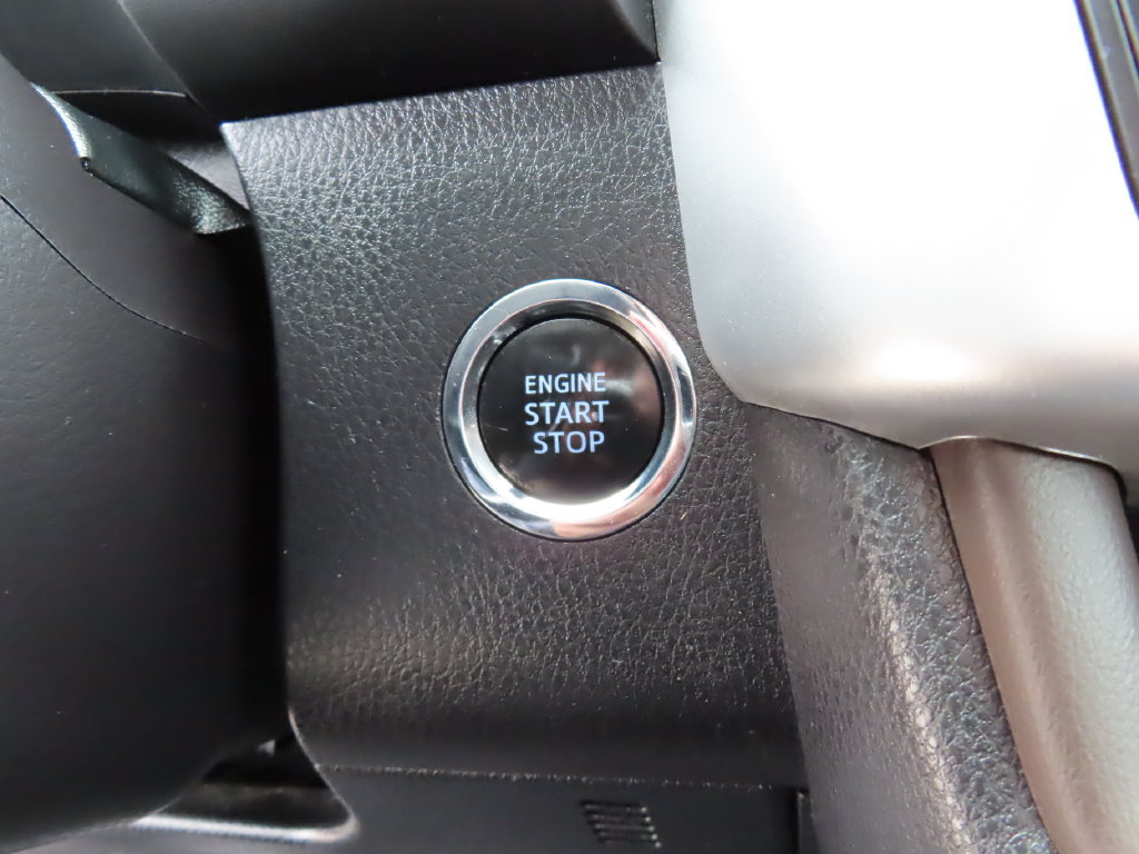 Used 2017 Toyota Highlander XLE AWD/4WD image 13