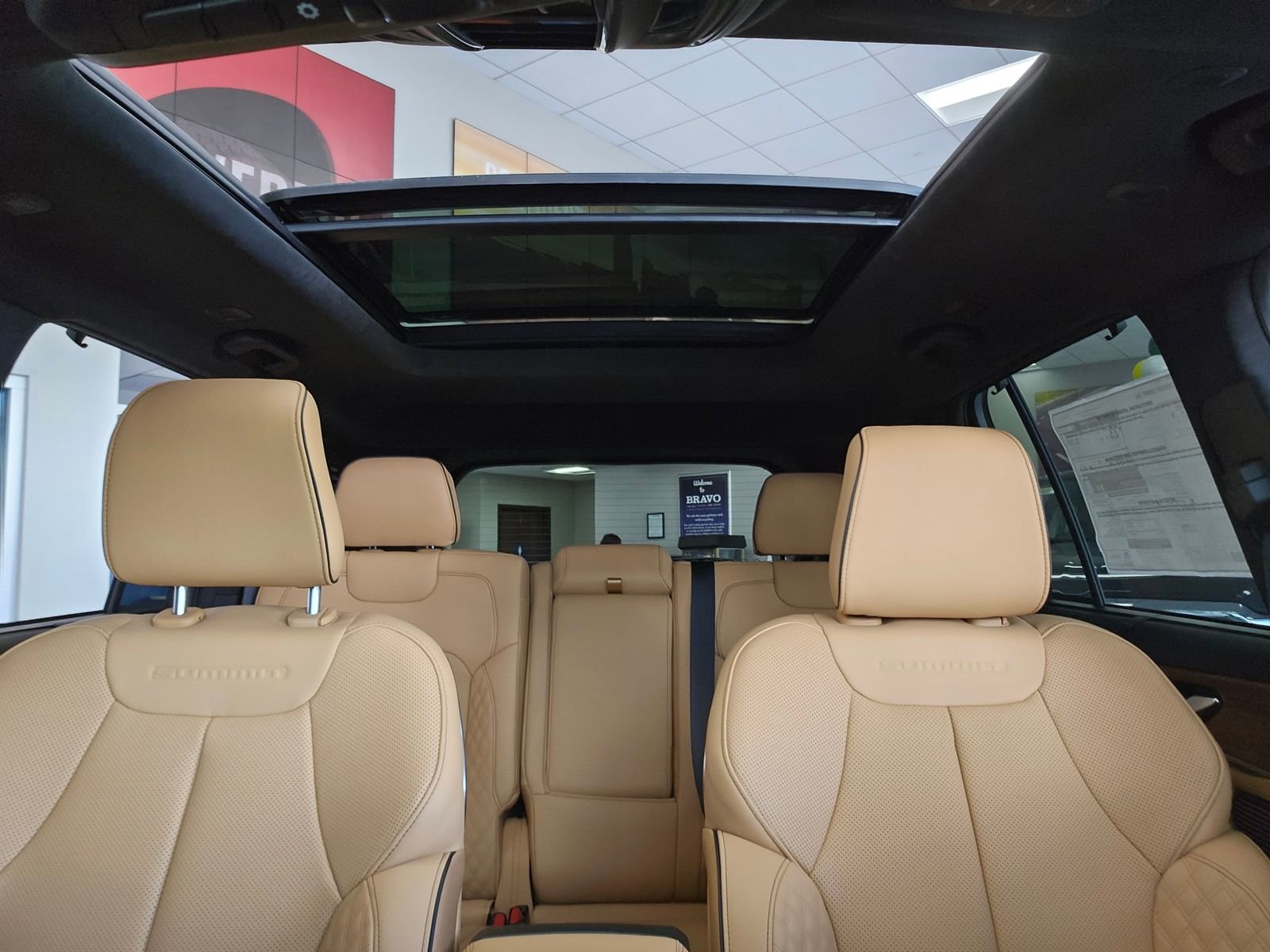 New 2026 Jeep Grand Cherokee Summit image 28