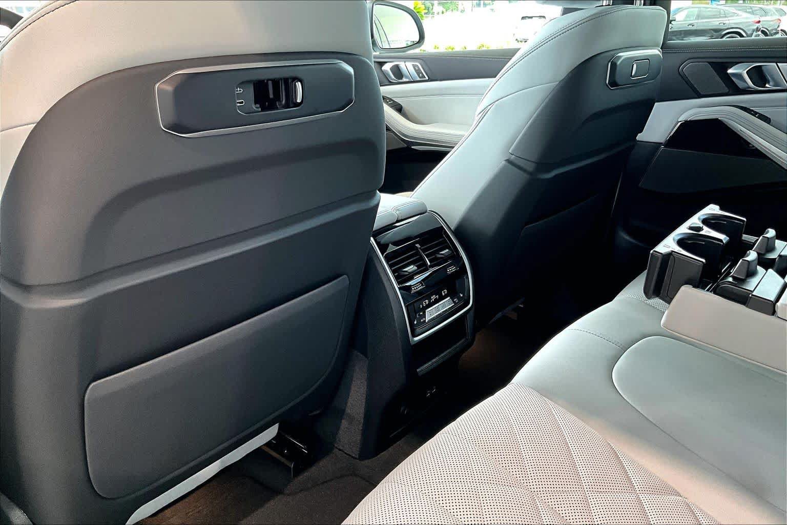 Used 2026 BMW X5 sDrive40i RWD image 33