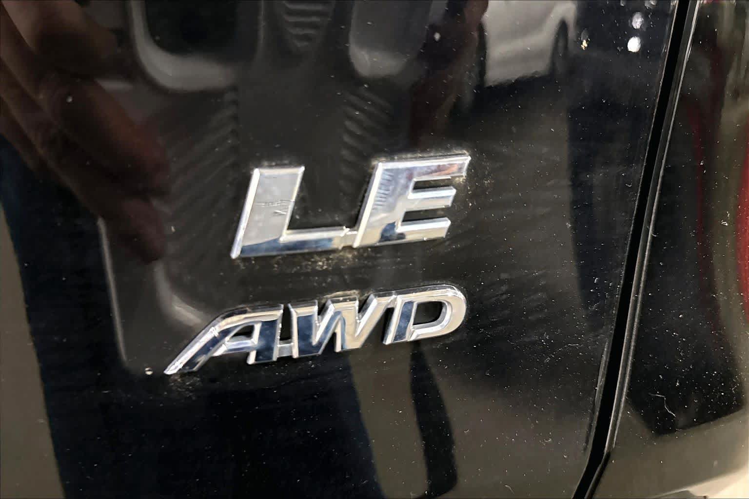 Used 2023 Toyota RAV4 LE AWD/4WD image 10