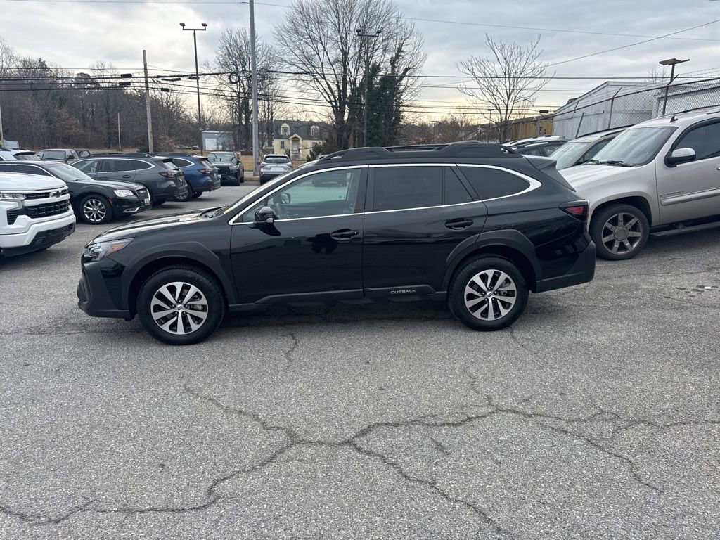 Certified 2025 Subaru Outback Premium image 4