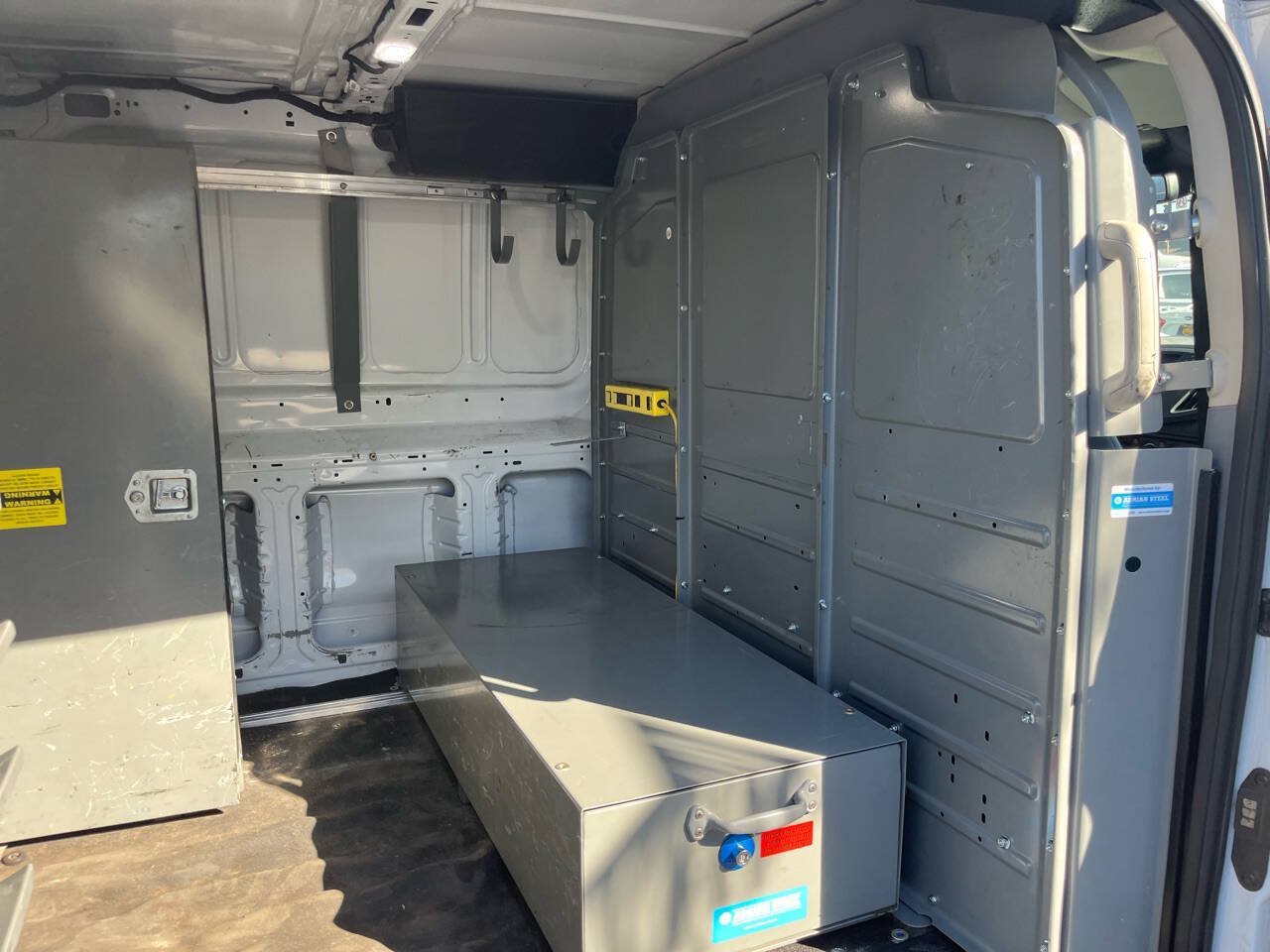 Used 2018 Ford Transit 250 148 Low Roof RWD image 27