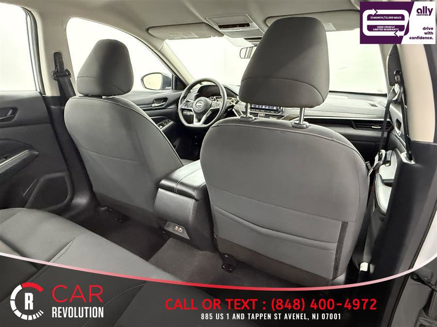 Used 2024 Nissan Altima 2.5 SV FWD image 45