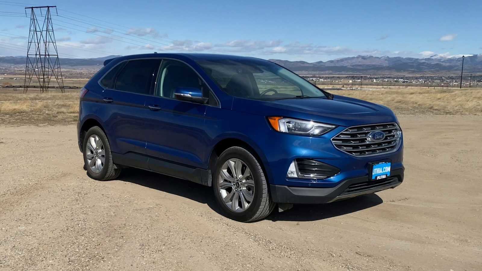 Used 2023 Ford Edge Titanium image 2