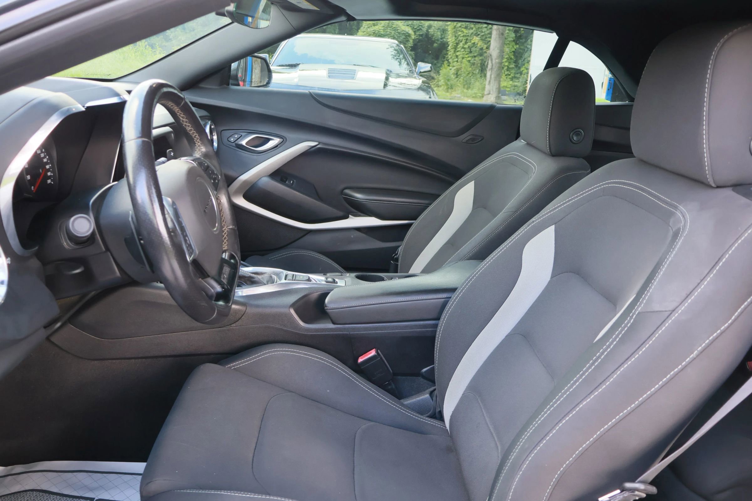 Used 2017 Chevrolet Camaro SS image 23