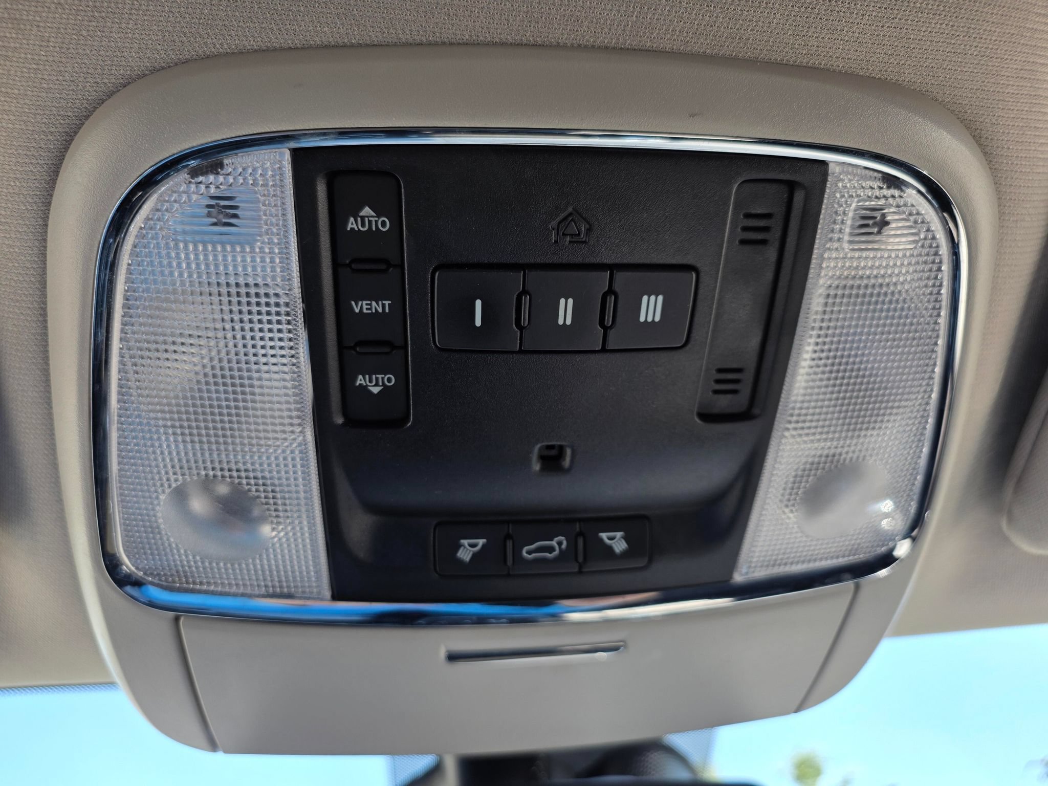 Used 2015 Dodge Durango Citadel w/ Technology Group AWD/4WD image 20
