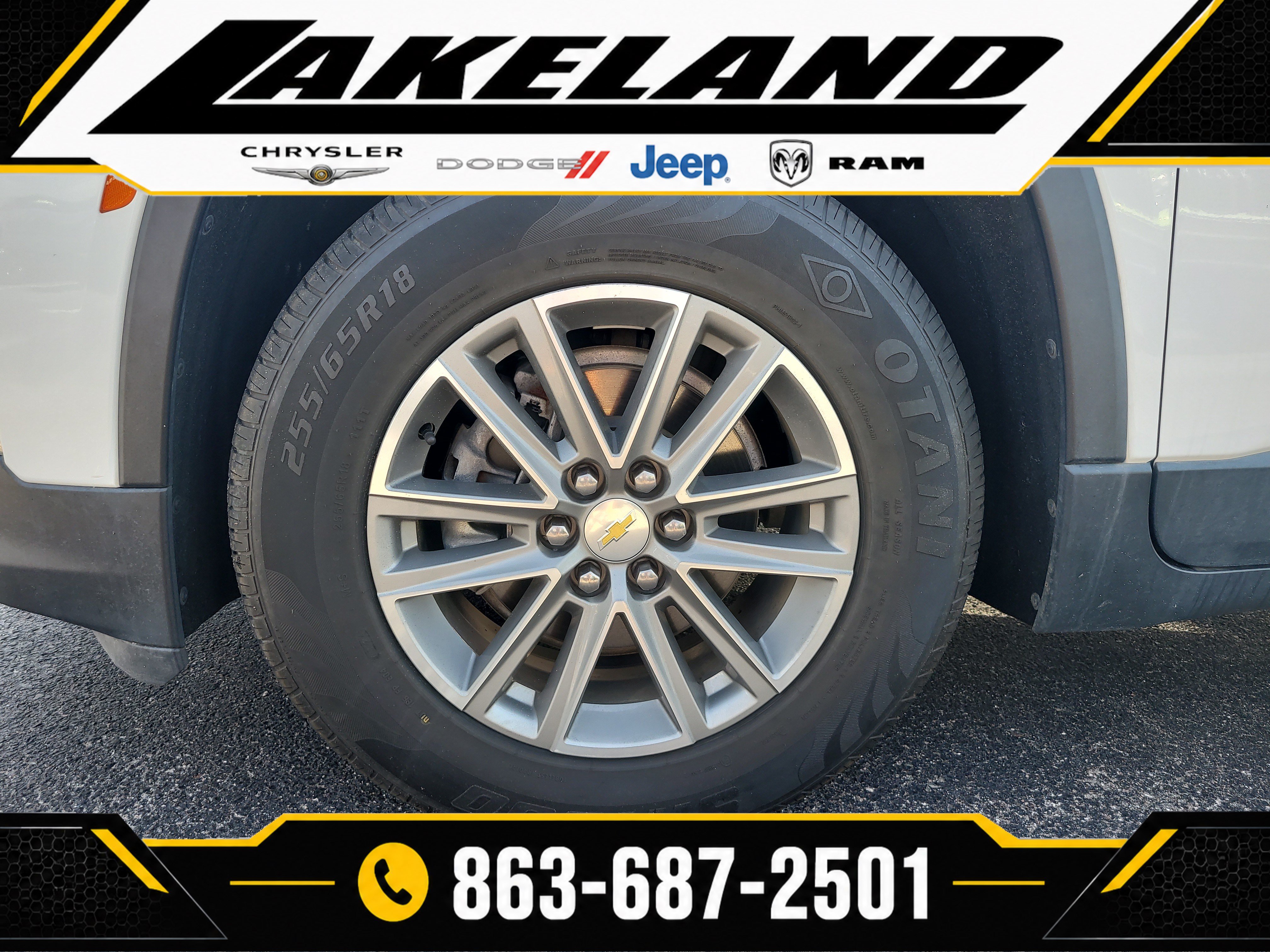 Used 2023 Chevrolet Traverse LT AWD/4WD image 9
