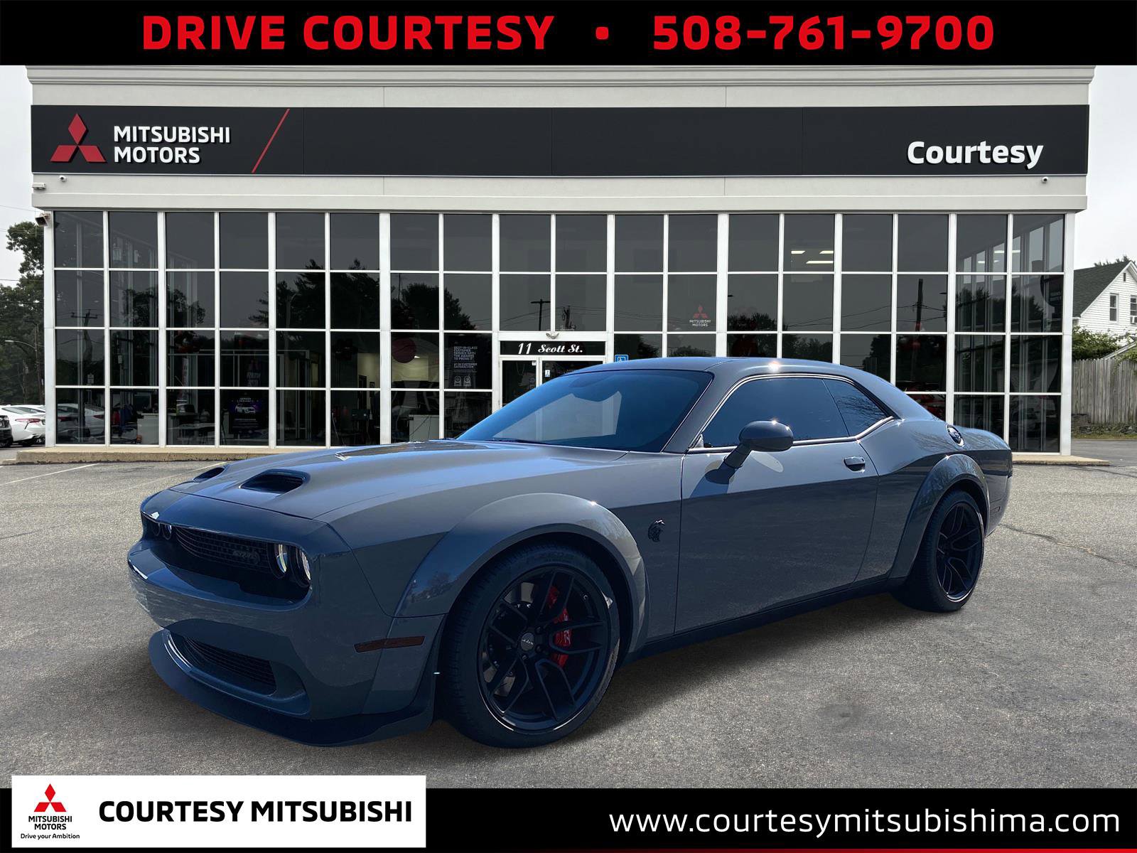 Used 2023 Dodge Challenger SRT Hellcat image 1