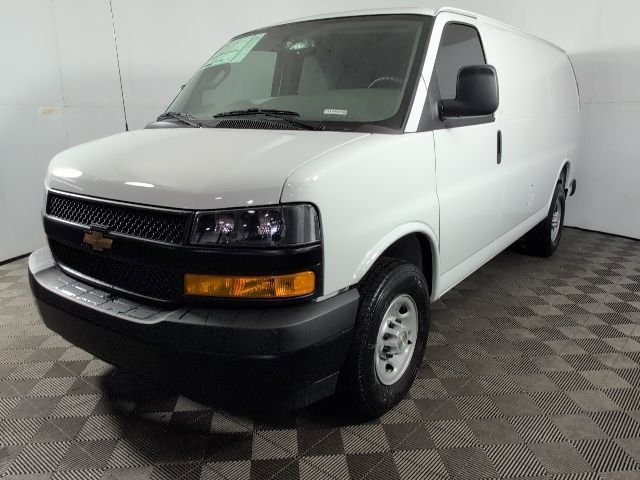 New 2026 Chevrolet Express 2500 w/ Driver Convenience Package RWD image 4