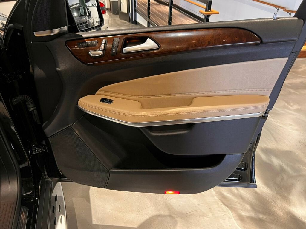 Used 2019 Mercedes-Benz GLS 550 550/DriverAssistPkg/NightPkg/P image 35