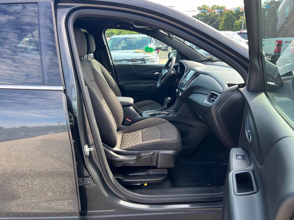 Used 2018 Chevrolet Equinox LT FWD image 22