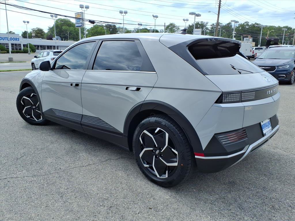 Used 2023 Hyundai Ioniq 5 SEL RWD image 6