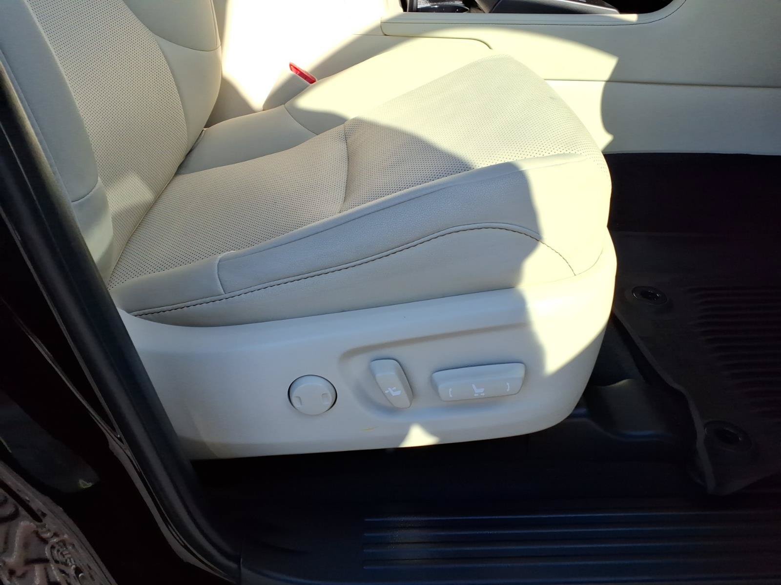 Certified 2023 Lexus GX 460 Premium w/ Premium Package AWD/4WD image 14