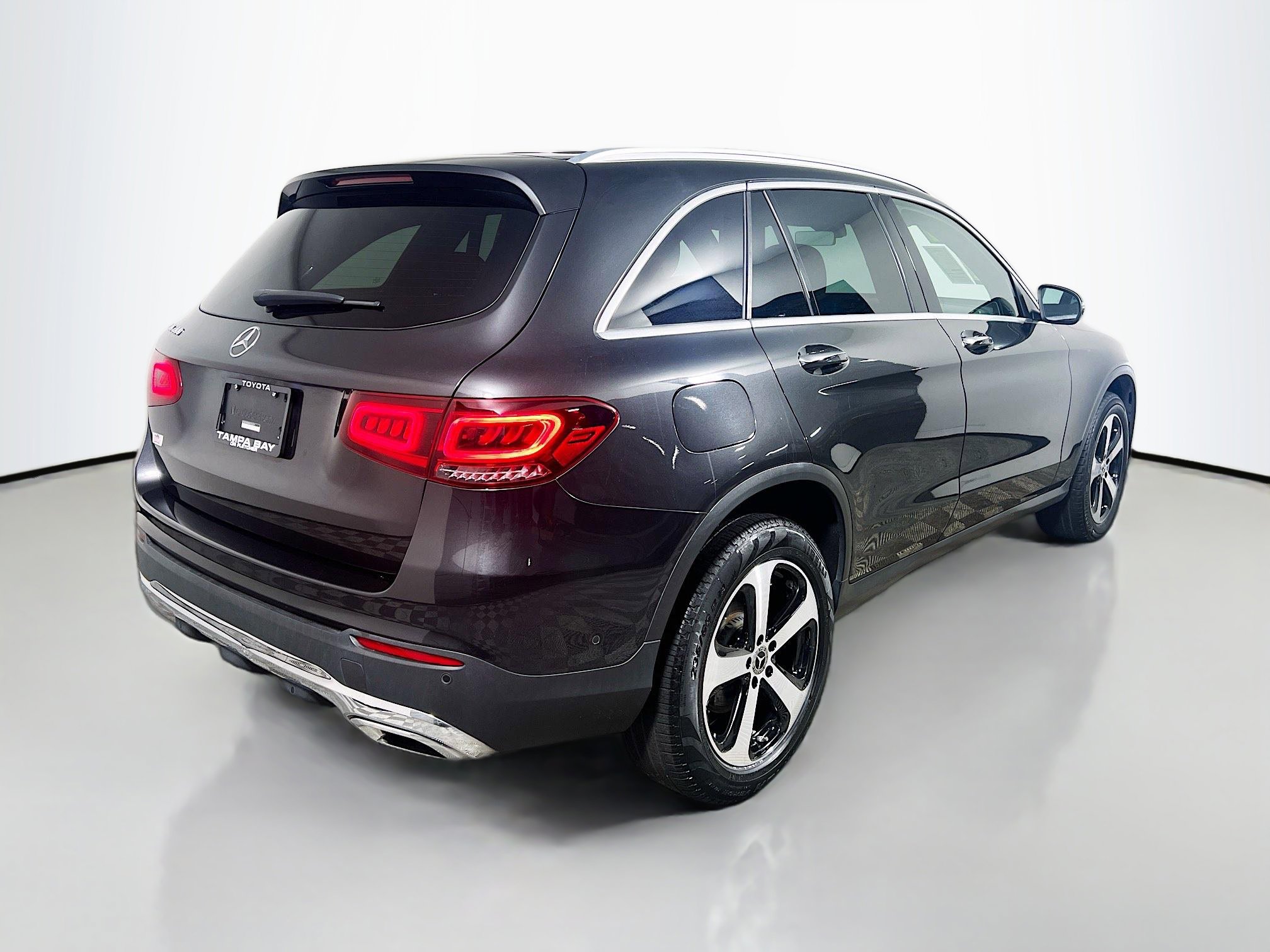 Used 2021 Mercedes-Benz GLC 300 image 4