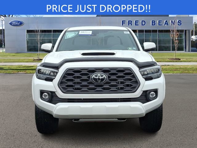 Used 2022 Toyota Tacoma TRD Sport image 2