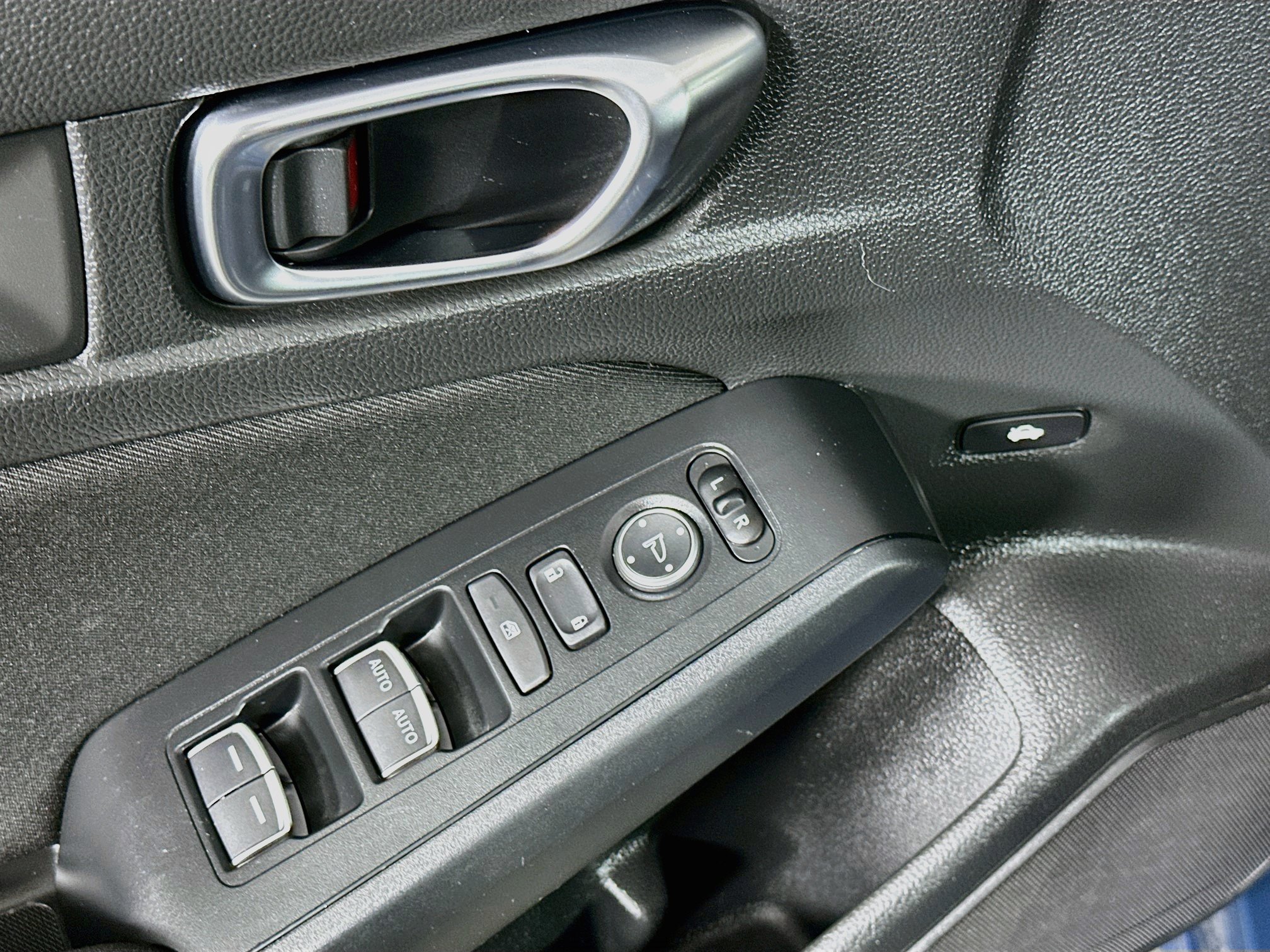 Used 2025 Honda Civic Sport image 15