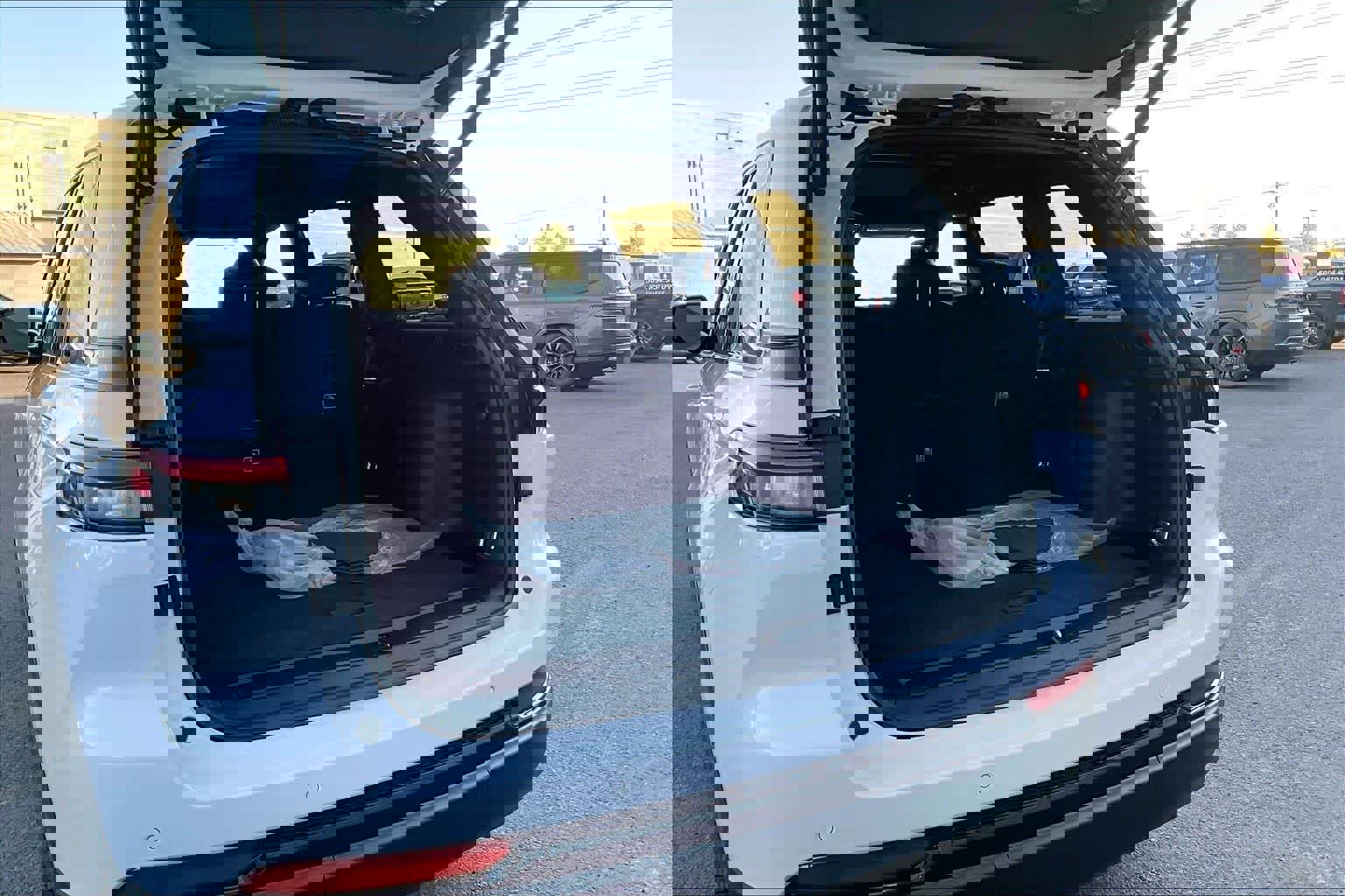 New 2025 Jeep Grand Cherokee Limited w/ Luxury Tech Group II image 19