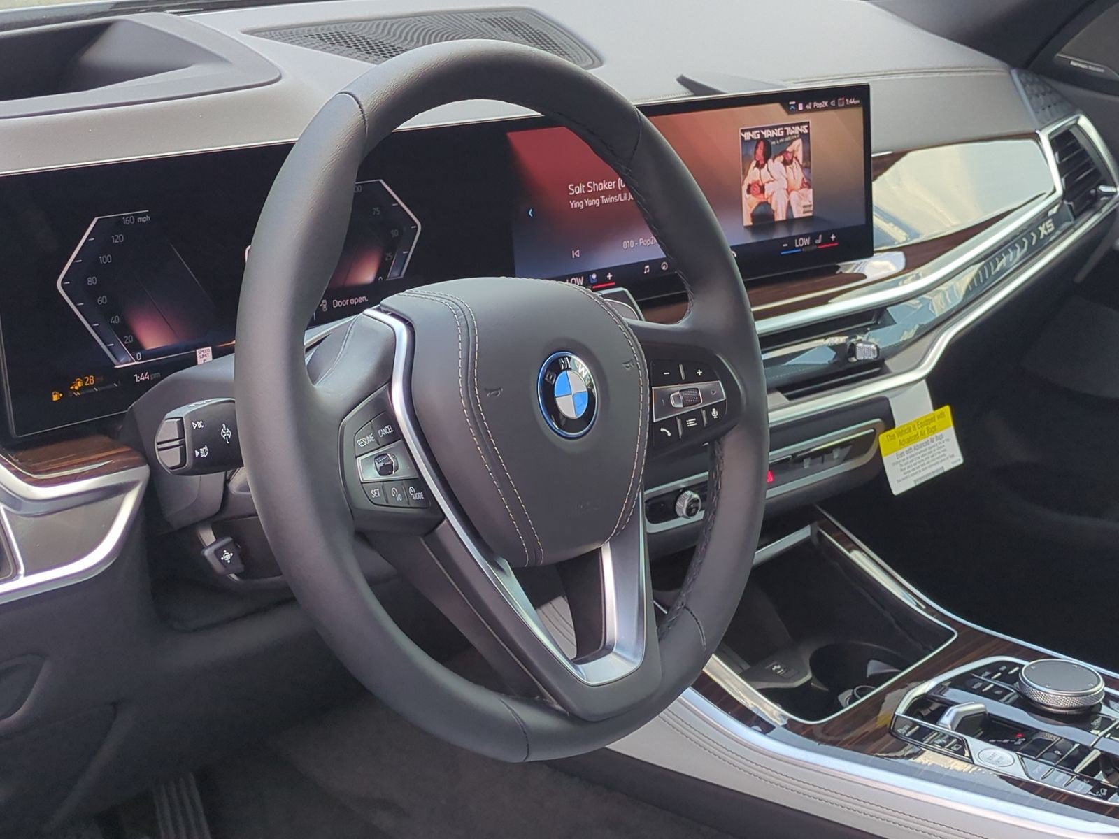 New 2026 BMW X5 xDrive50e w/ Climate Comfort Package AWD/4WD image 18