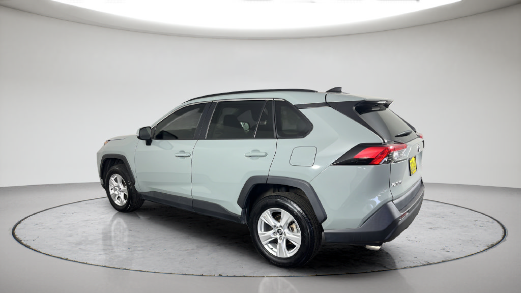 Used 2020 Toyota RAV4 XLE w/ Convenience Package FWD image 12