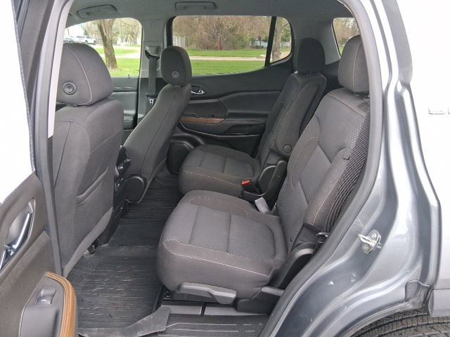 Used 2021 GMC Acadia SLE w/ Driver Convenience Package image 18