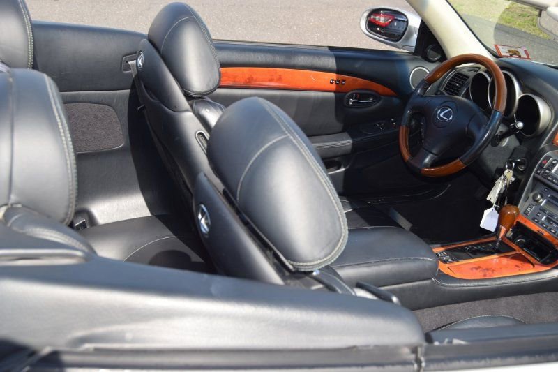 Used 2004 Lexus SC 430 Convertible image 26