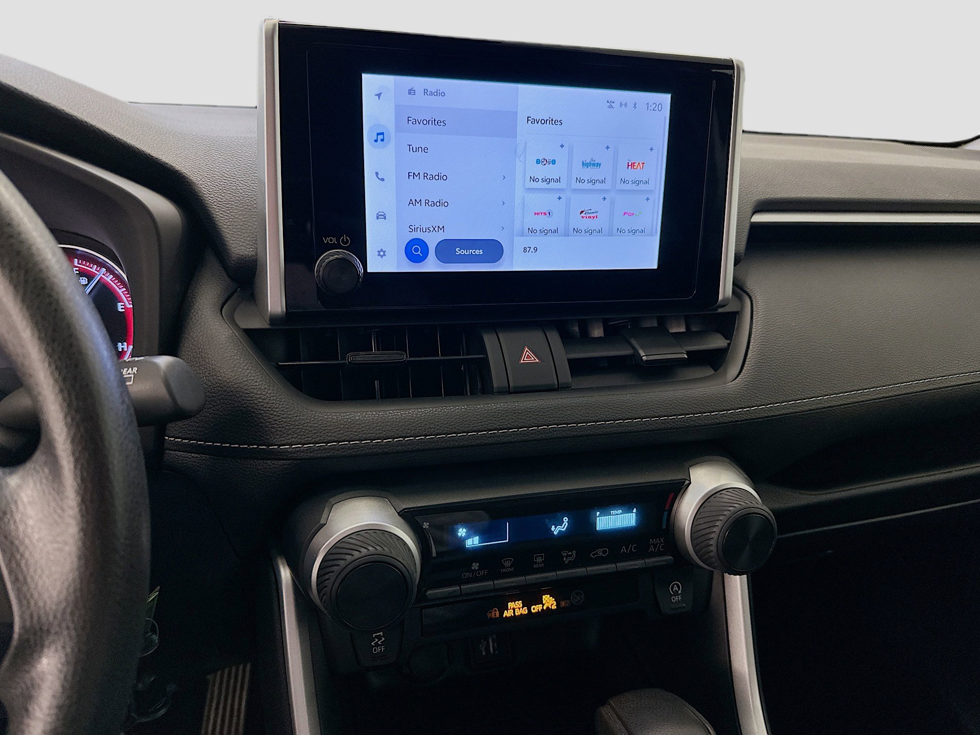 Used 2024 Toyota RAV4 LE image 26