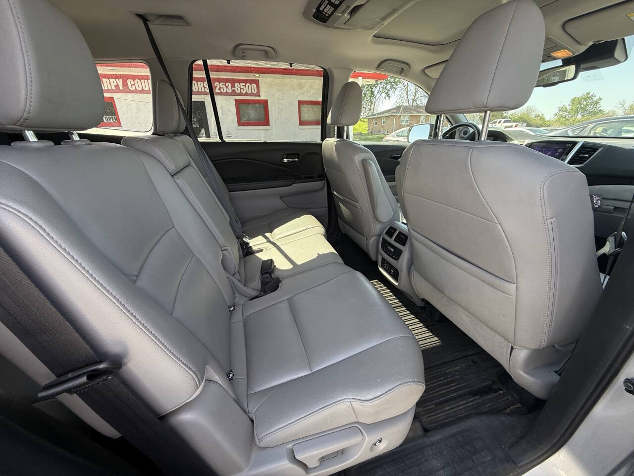 Used 2016 Honda Pilot Touring image 17