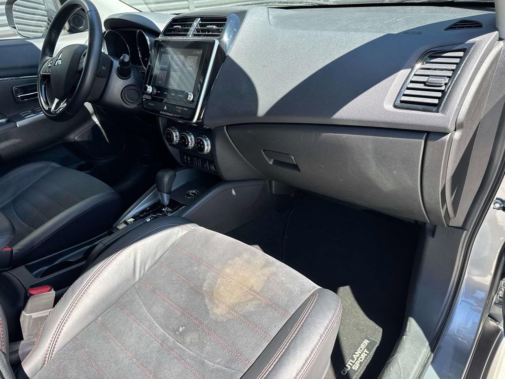 Used 2024 Mitsubishi Outlander Sport SE image 16