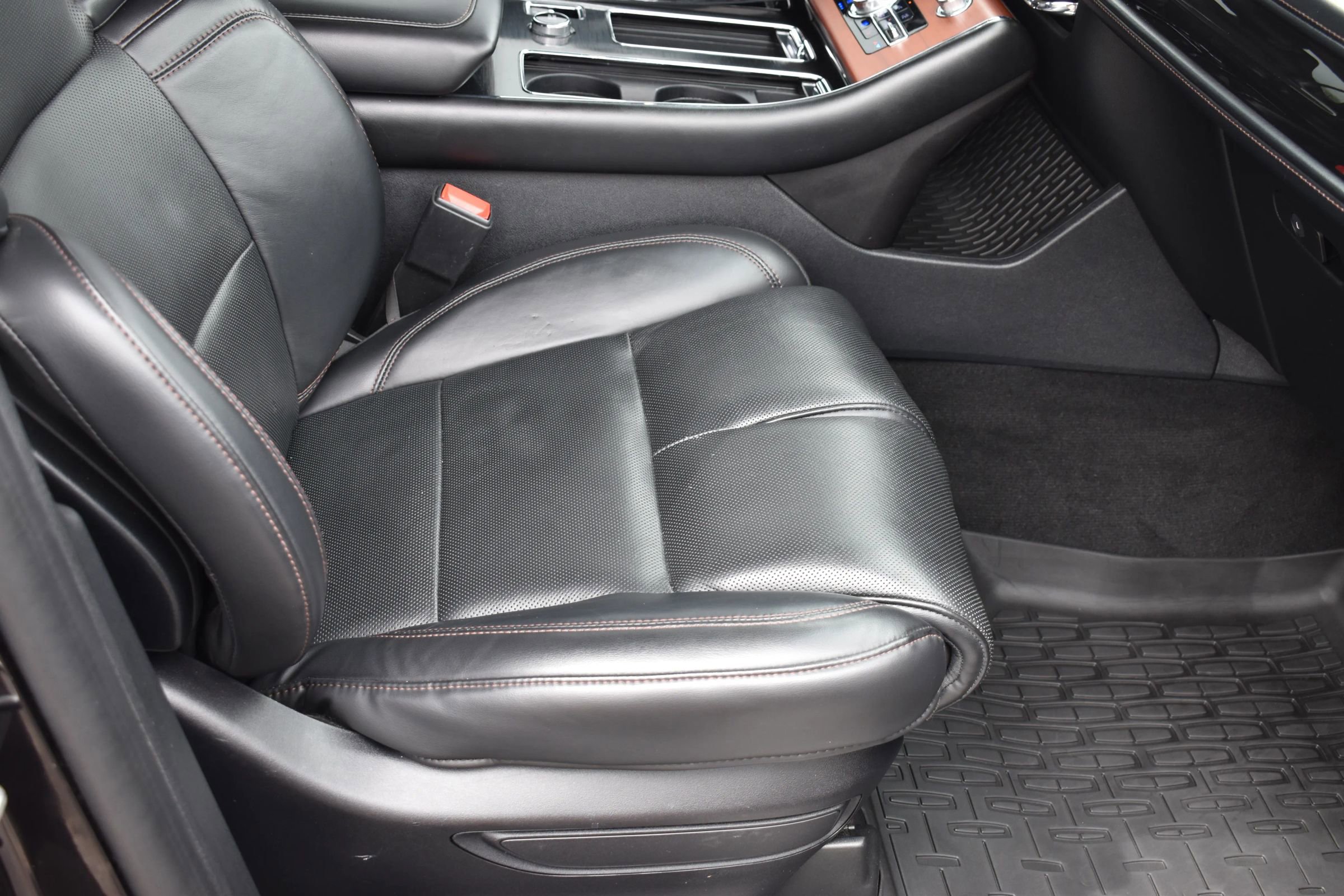 Used 2020 Lincoln Aviator Grand Touring w/ Equipment Group 302A AWD/4WD image 18