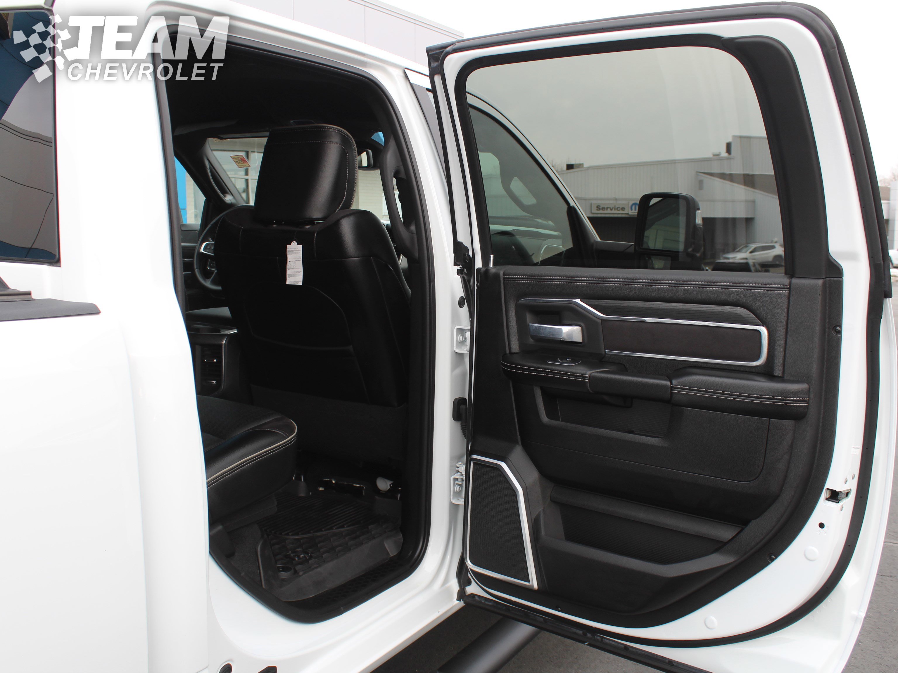 Used 2024 RAM 3500 Laramie w/ Night Edition image 25