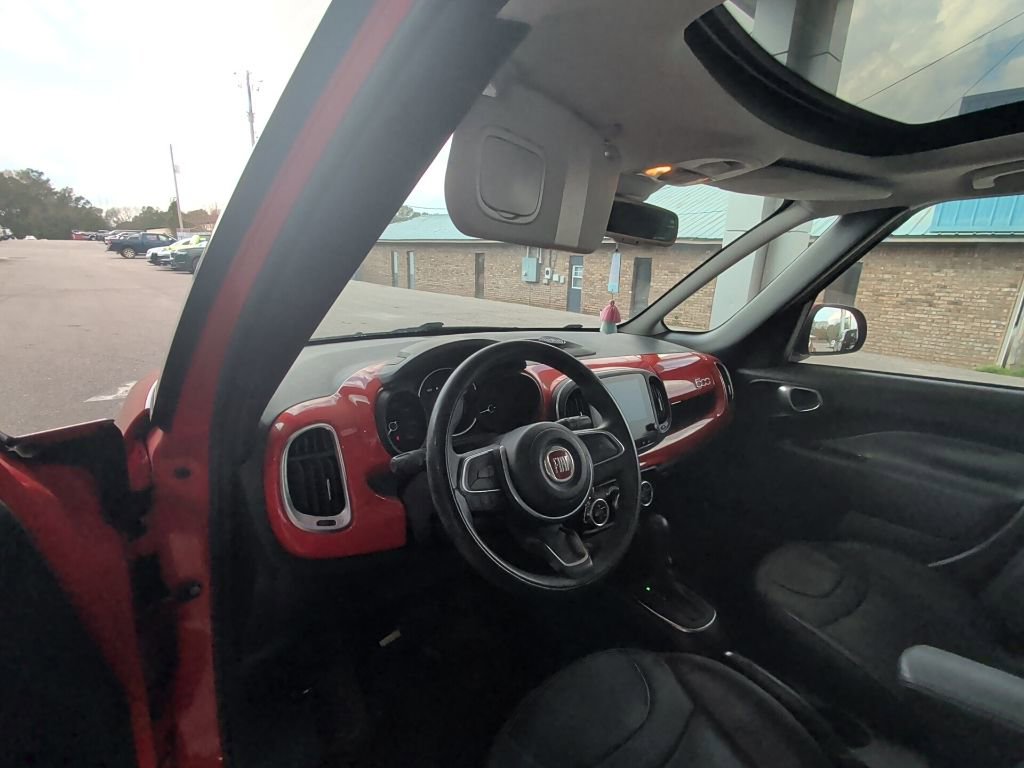 Used 2019 FIAT 500L Trekking w/ Popular Equipment Group image 17