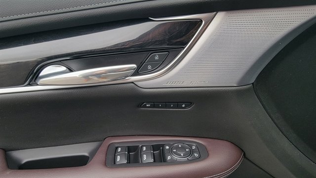 Used 2024 Cadillac XT6 Premium Luxury w/ Technology Package AWD/4WD image 17