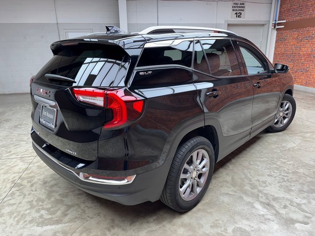 Used 2022 GMC Terrain SLT w/ Tech Package image 5