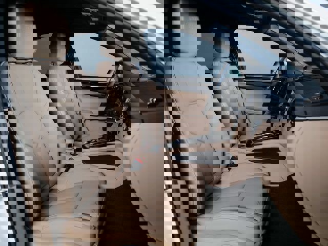 New 2025 Porsche Macan image 11