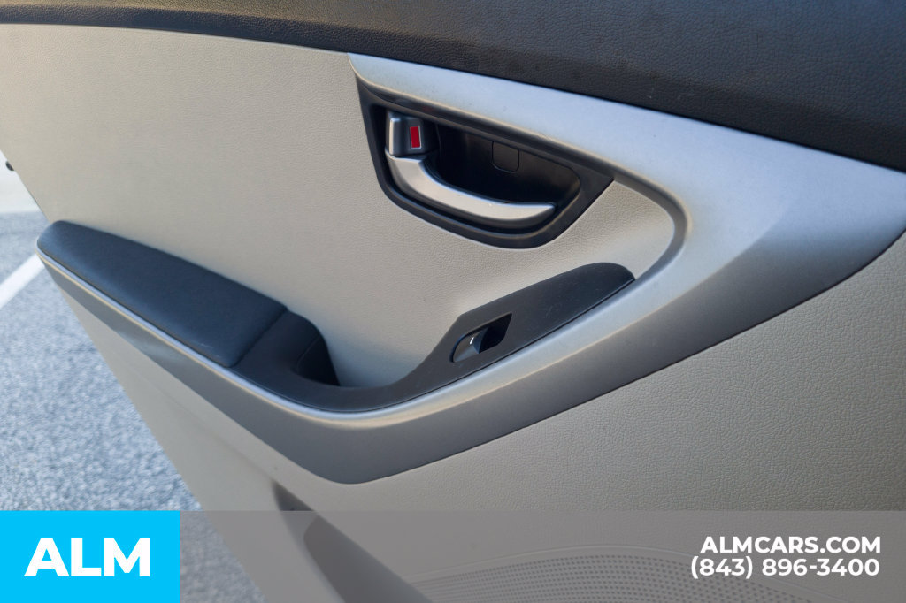 Used 2016 Hyundai Elantra SE FWD image 21