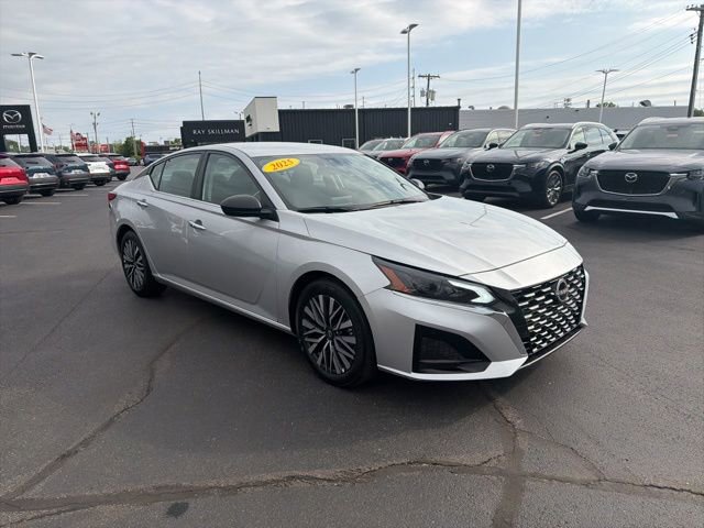 Used 2025 Nissan Altima 2.5 SV