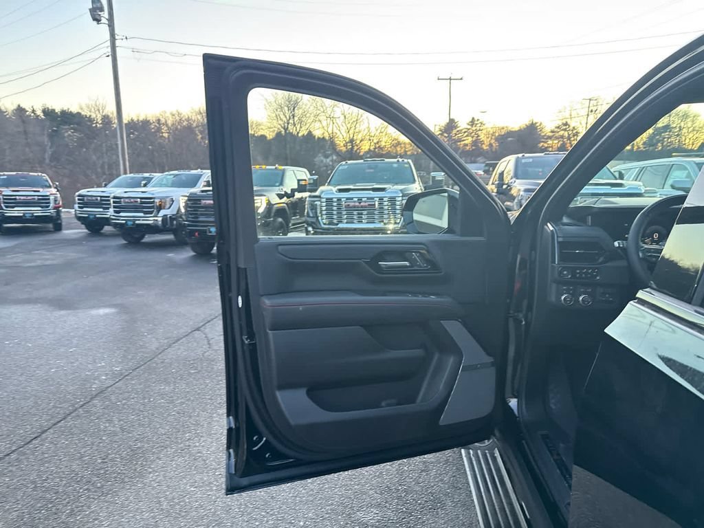 New 2026 GMC Yukon XL AT4 Ultimate AWD/4WD image 20