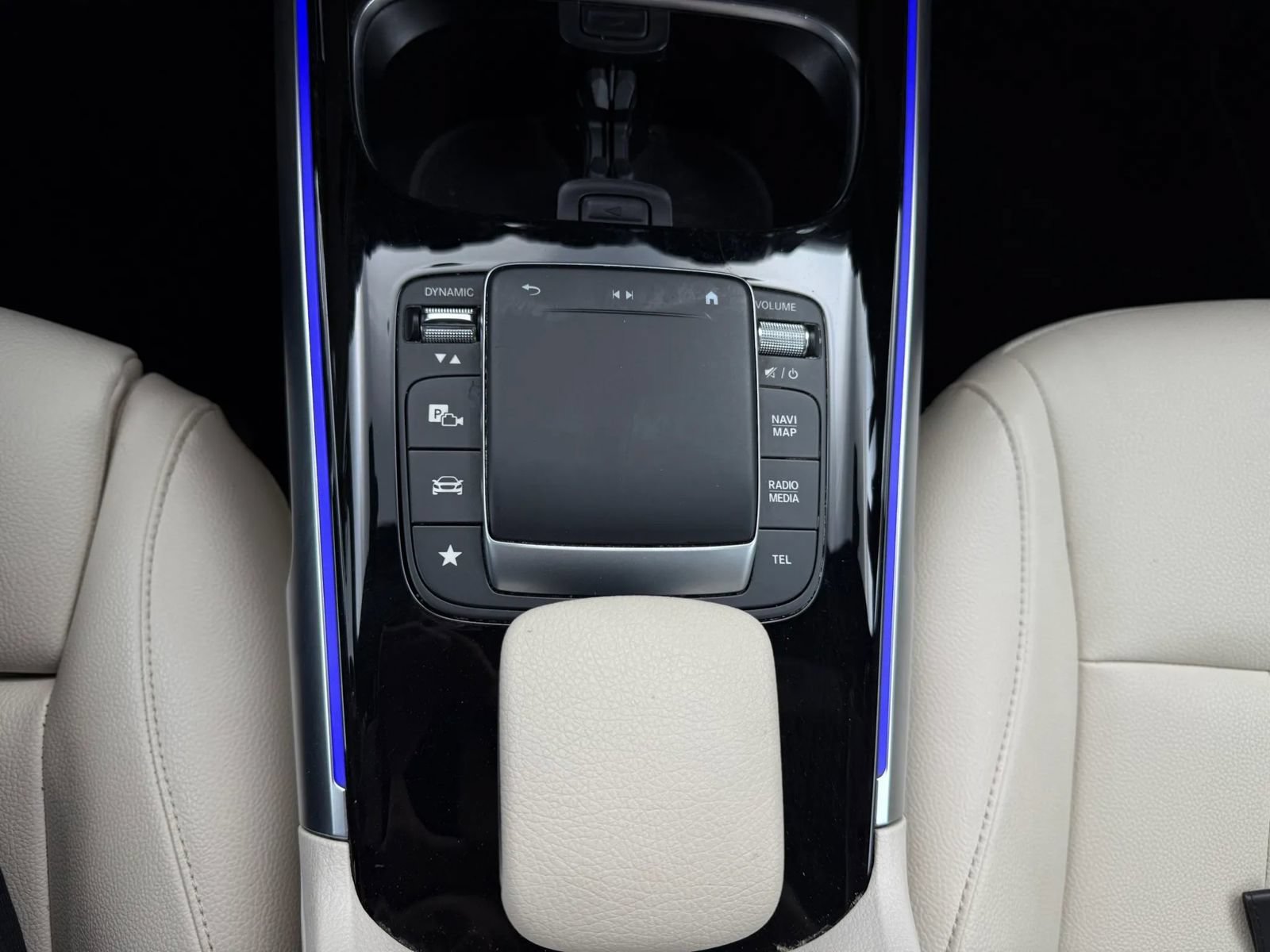 Used 2022 Mercedes-Benz GLB 250 4MATIC image 36